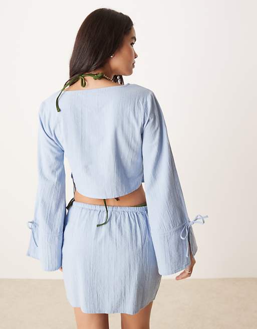 DESIGN Fern Wrap Front Beach Top In Ice Blue