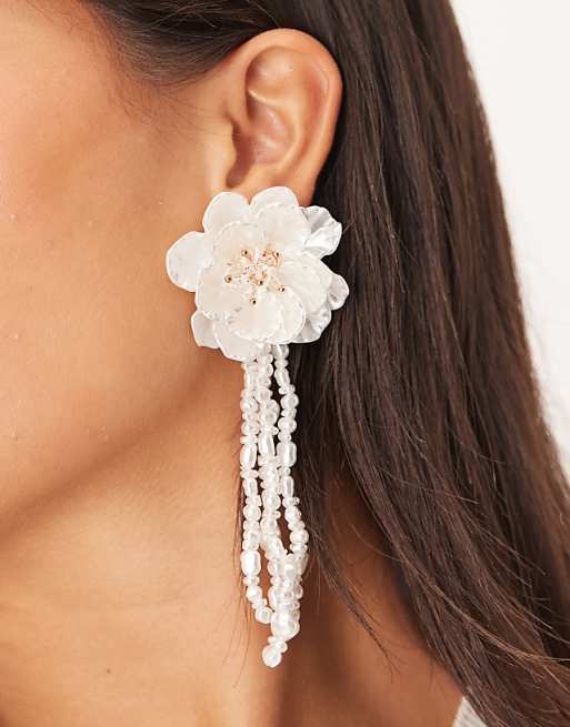 DESIGN floral stud earrings with faux pearl drops in ivory