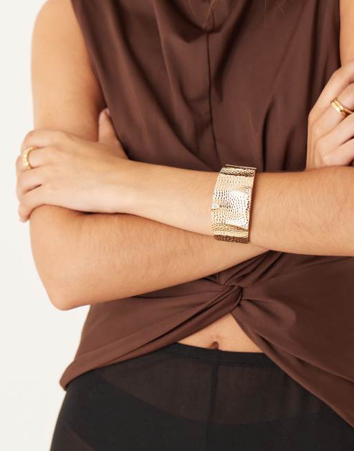 DESIGN Gold Hammered Statement Bangle