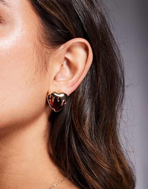 DESIGN Halloween stud earrings with faux gem heart and drip effect in gold tone
