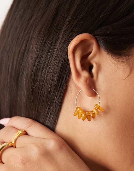 DESIGN hoop earrings with faux amber stone chippings in gold tone