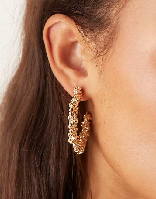 DESIGN hoop earrings with textured finish in gold tone