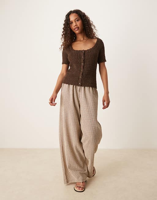 DESIGN Knitted Scoop Neck Button Through Cardigan In Textured Yarn In Chocolate