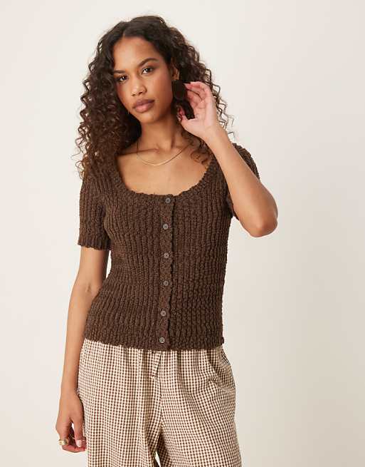 DESIGN knitted scoop neck button through cardigan in textured yarn in chocolate