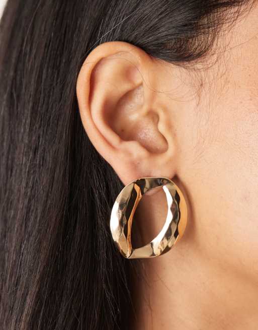 DESIGN Large Asymmetric Stud Earrings In Gold Tone