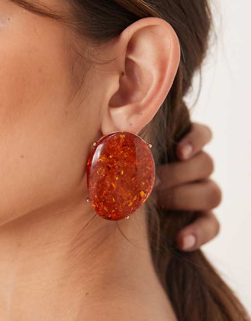DESIGN large stud earrings with amber faux-stone setting