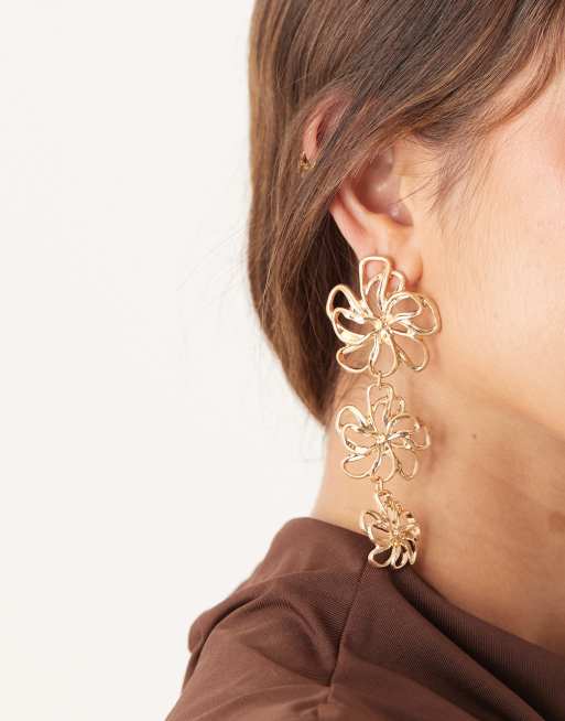 DESIGN Large Stud Earrings With Floral Pendants In Gold Tone