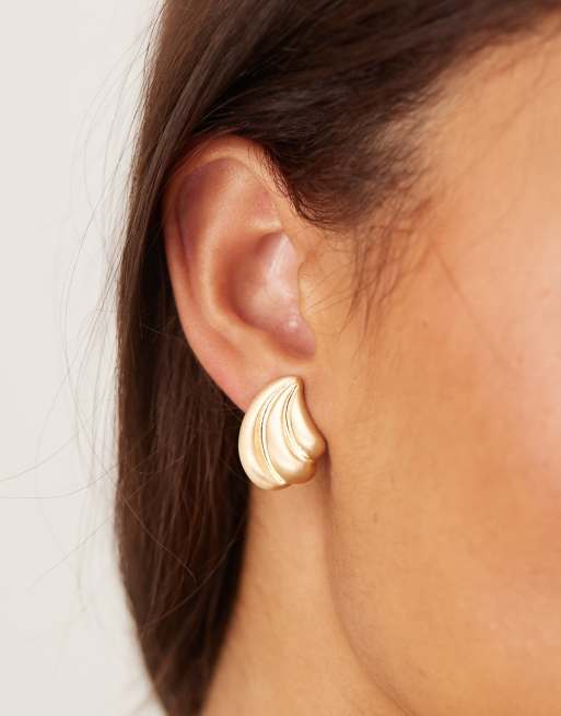 DESIGN Large Stud Earrings With Triple Bubble Design In Brushed Gold Tone