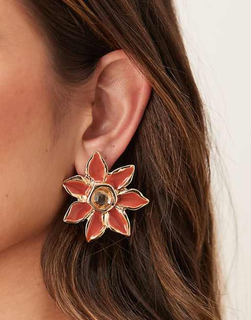 DESIGN large stud flower earrings in orange and gold tone