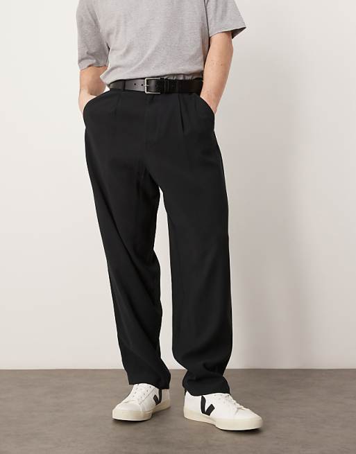 DESIGN Loose Skater Fit Smart Trousers In Black