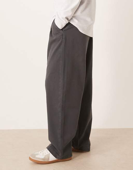 DESIGN Loose Straight Fit Twill Chino In Grey With Vintage Wash