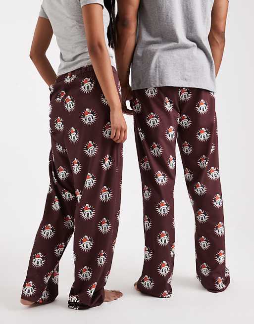 DESIGN Lounge Bottoms With Disney's Christmas Mickey Mouse Graphic In Burgundy