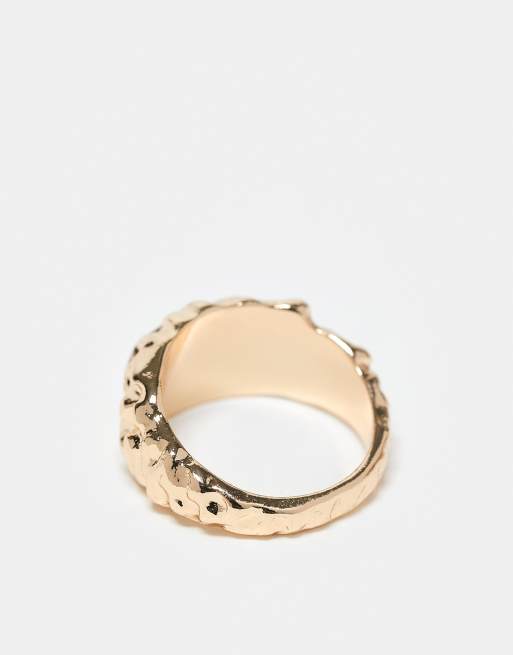 DESIGN Molten Texture Ring With Sea Life Detail In Gold Tone