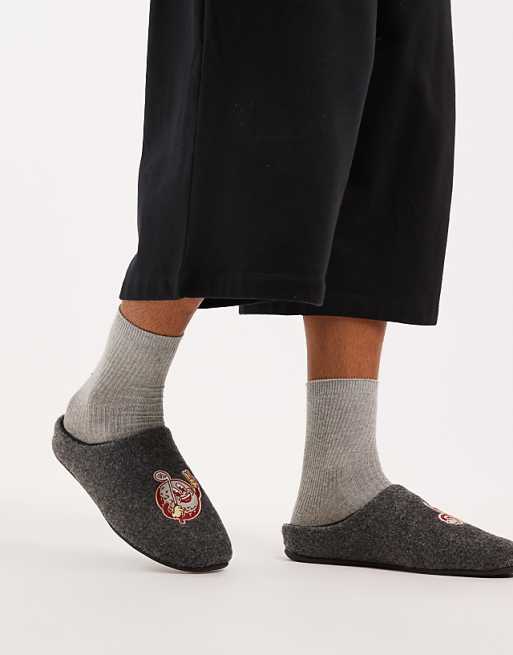 DESIGN Mule Slipper In Grey Felt With Golf Graphic