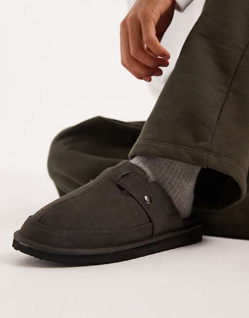 DESIGN mule slippers in black with strap