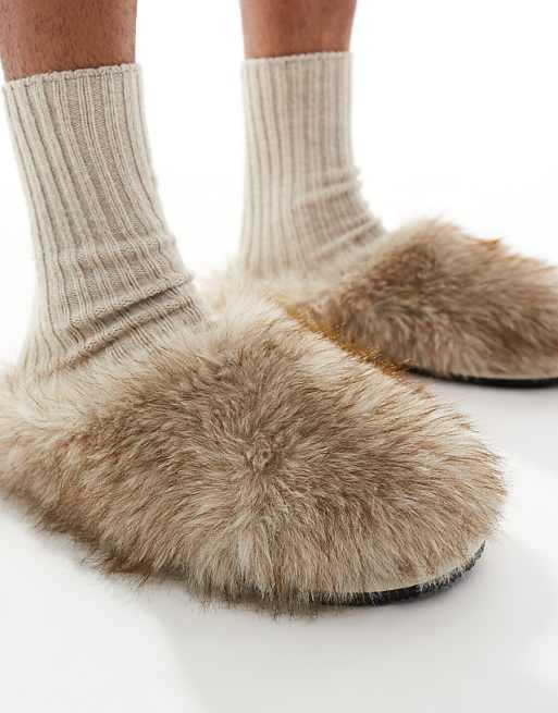 DESIGN Mule Slippers In Brown Faux Fur