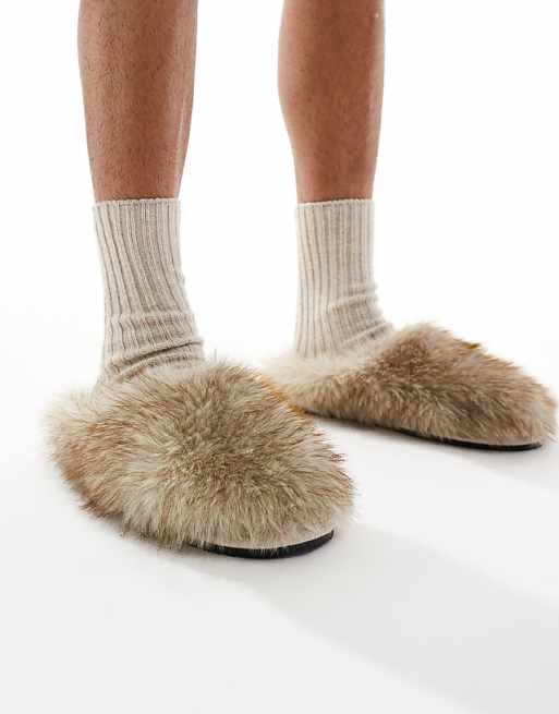 DESIGN mule slippers in brown faux fur