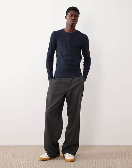 DESIGN Muscle Fit Long Sleeve T-shirt With Henley Neck In Navy Rib