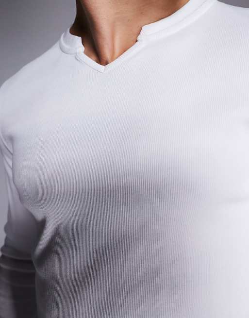 DESIGN Muscle Fit Long Sleeve T-shirt With Notch Neck In White Rib