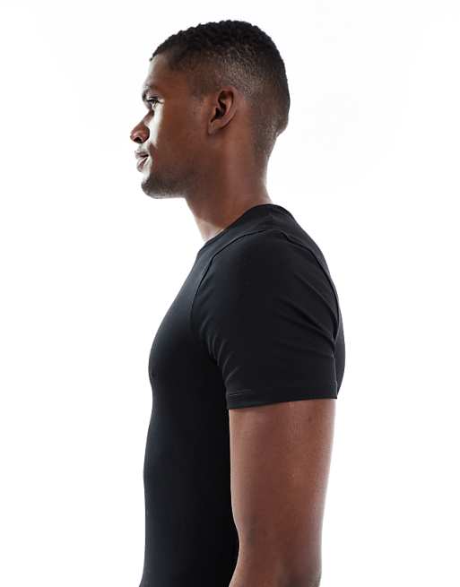 DESIGN Muscle Fit T-shirt In Black