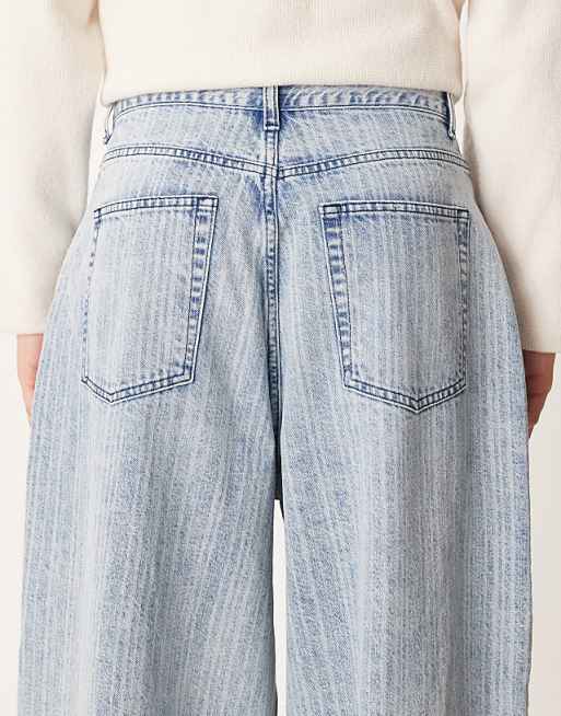 DESIGN Oversized Baggy Jeans In Mid Wash Blue With Stripe Print