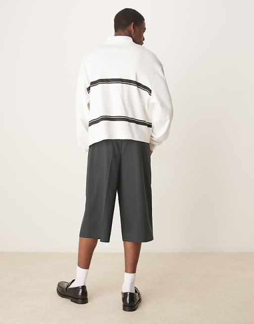 DESIGN Oversized Bermuda Short With Pintucks In Green