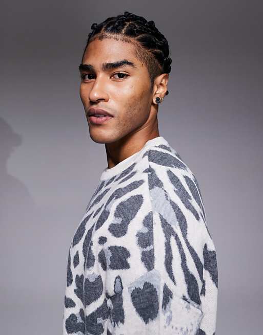 DESIGN Oversized Knitted Leopard Print Jumper In Grey
