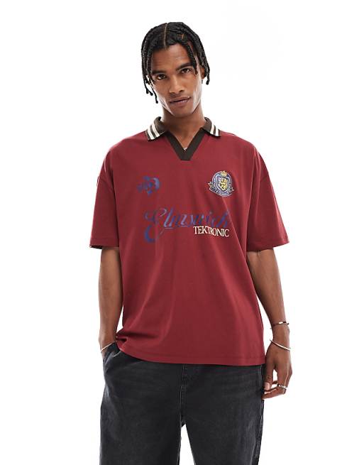 DESIGN oversized polo with tipped collar and sports graphics in burgundy