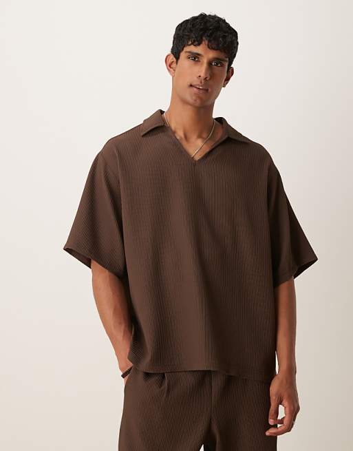 DESIGN oversized revere plisse polo in brown