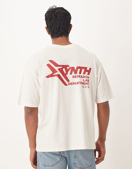 DESIGN oversized with street graphics in cream