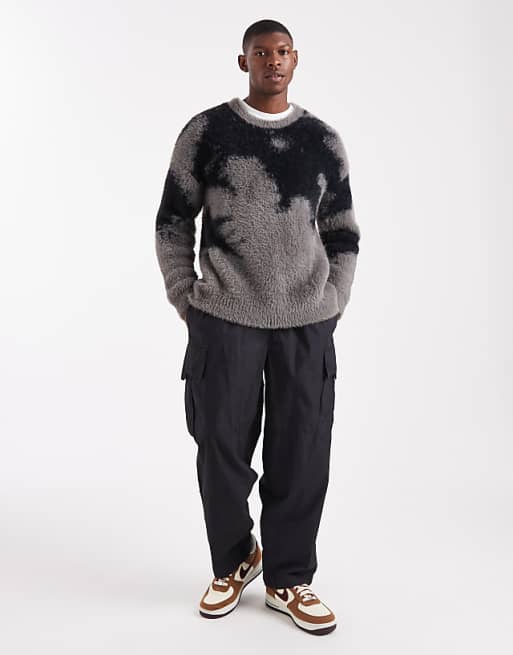 DESIGN Relaxed Fluffy Knitted Jumper In Black And Grey Abstract Print
