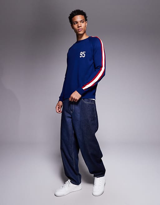 DESIGN Relaxed Knitted Crew Neck Jumper With 95 Graphic In Navy