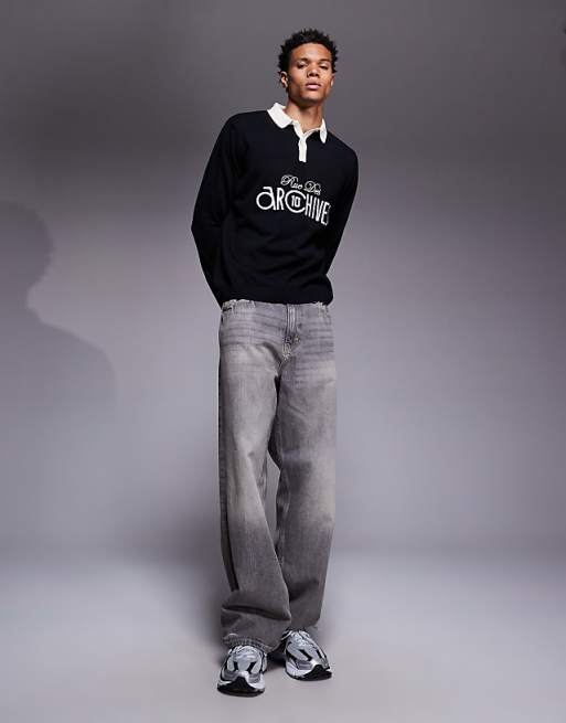 DESIGN Relaxed Knitted Long Sleeve Polo With Chest Graphic In Black