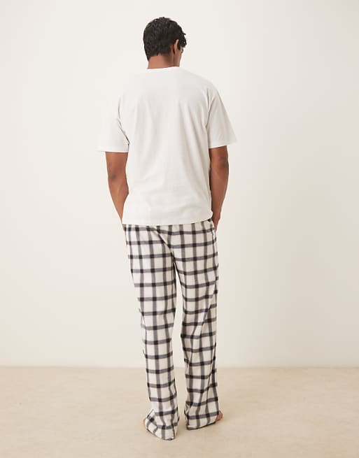 DESIGN Relaxed Pyjamas Set In Cream Check