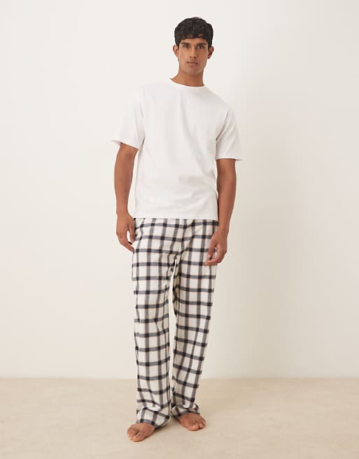 DESIGN Relaxed Pyjamas Set In Cream Check