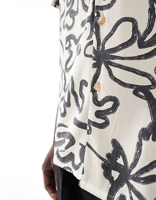 DESIGN Relaxed Revere Shirt With Floral Line Drawing