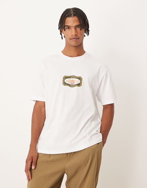 DESIGN relaxed t-shirt with front chest label in white