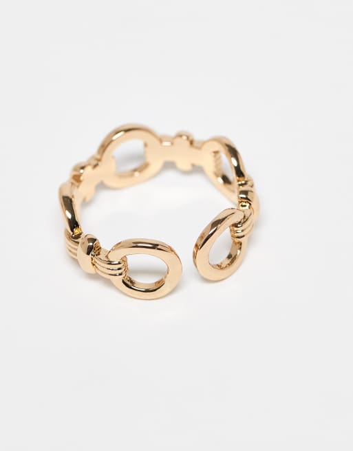 DESIGN Ring With Chain Link Design In Gold Tone