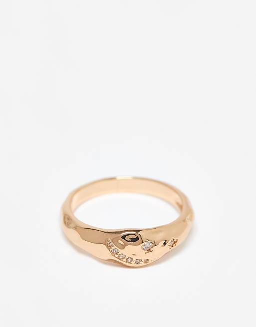 DESIGN ring with molten texture and cz stones in gold tone