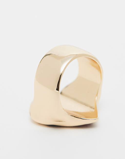 DESIGN Ring With Red Resin Heart Design In Gold Tone
