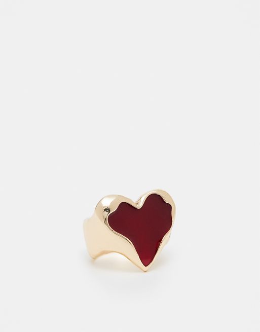 DESIGN ring with red resin heart design in gold tone