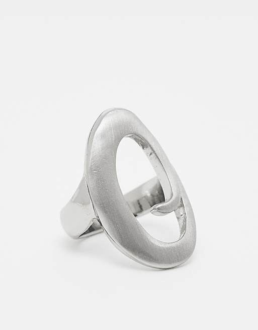 DESIGN ring with statement swirl design in silver tone