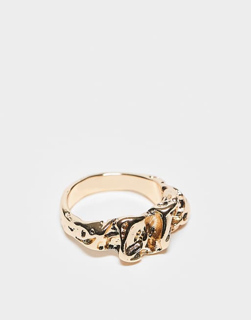 DESIGN ring with texture design in gold tone