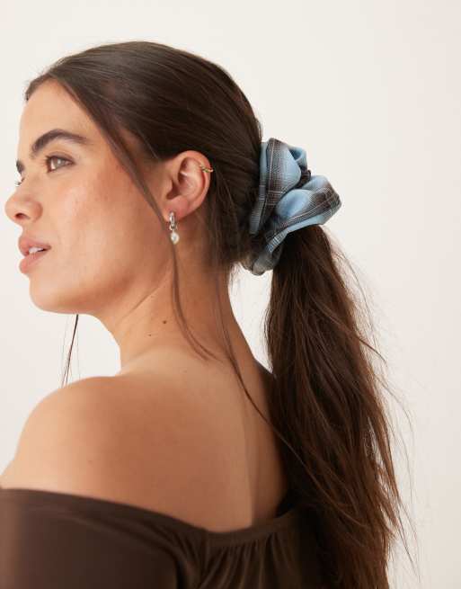 DESIGN Scrunchie In Blue And Brown Tartan Check