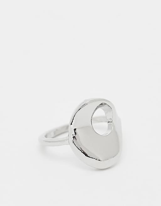 DESIGN sculptural ring in silver tone