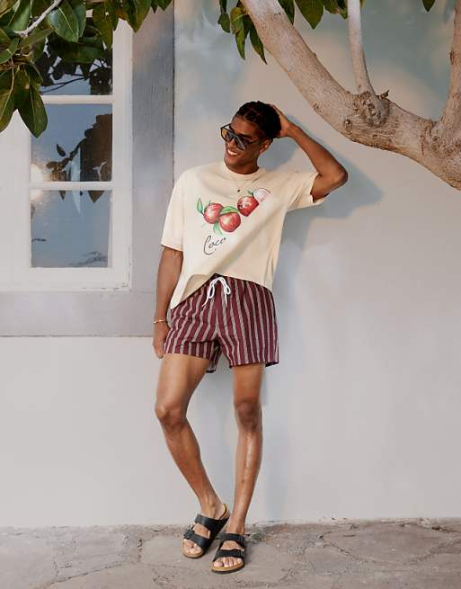 DESIGN Seersucker Swim Shorts In Short Length In Burgundy Stripe