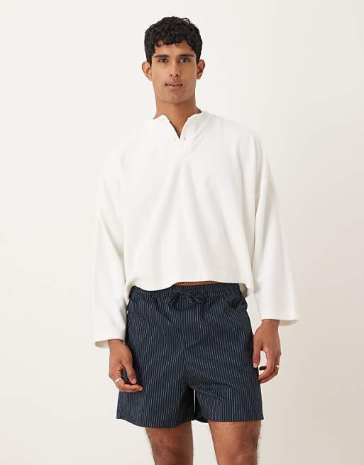 DESIGN shorter length pull on shorts in navy pinstripe