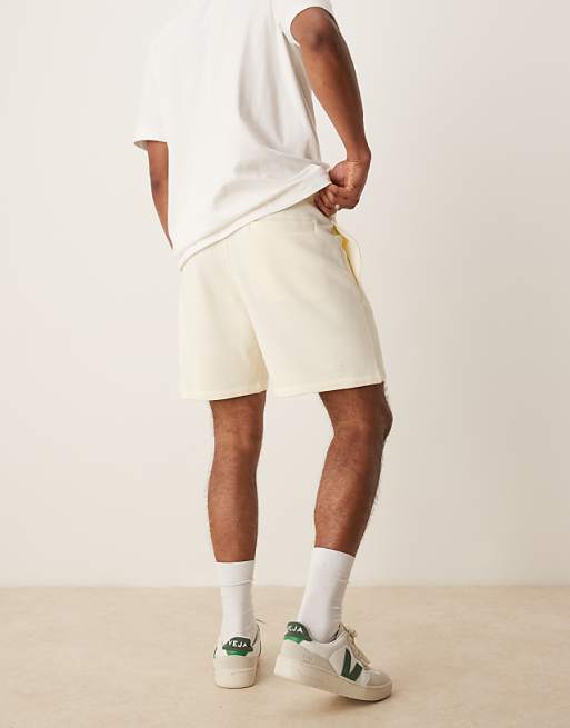 DESIGN Shorter Length Short In Cream