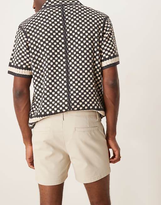 DESIGN Shorter Length Skinny Chino Shorts In Stone