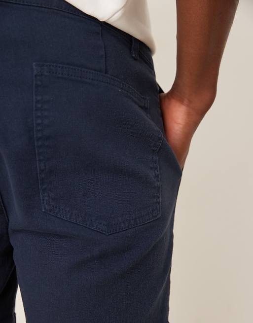 DESIGN Shorter Length Skinny Chino Shorts In Navy